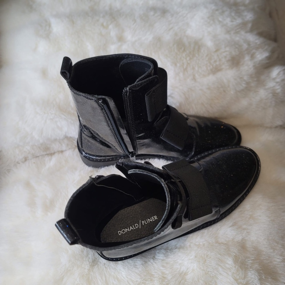 Donald Pliner special edition boots